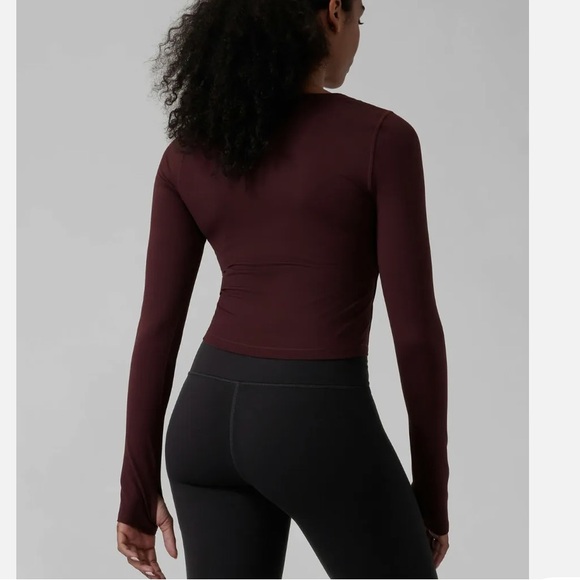 💙 Athleta Shanti Long Sleeve Scoop Neck Crop Top - Size M, Antique Burgundy - Picture 2 of 8